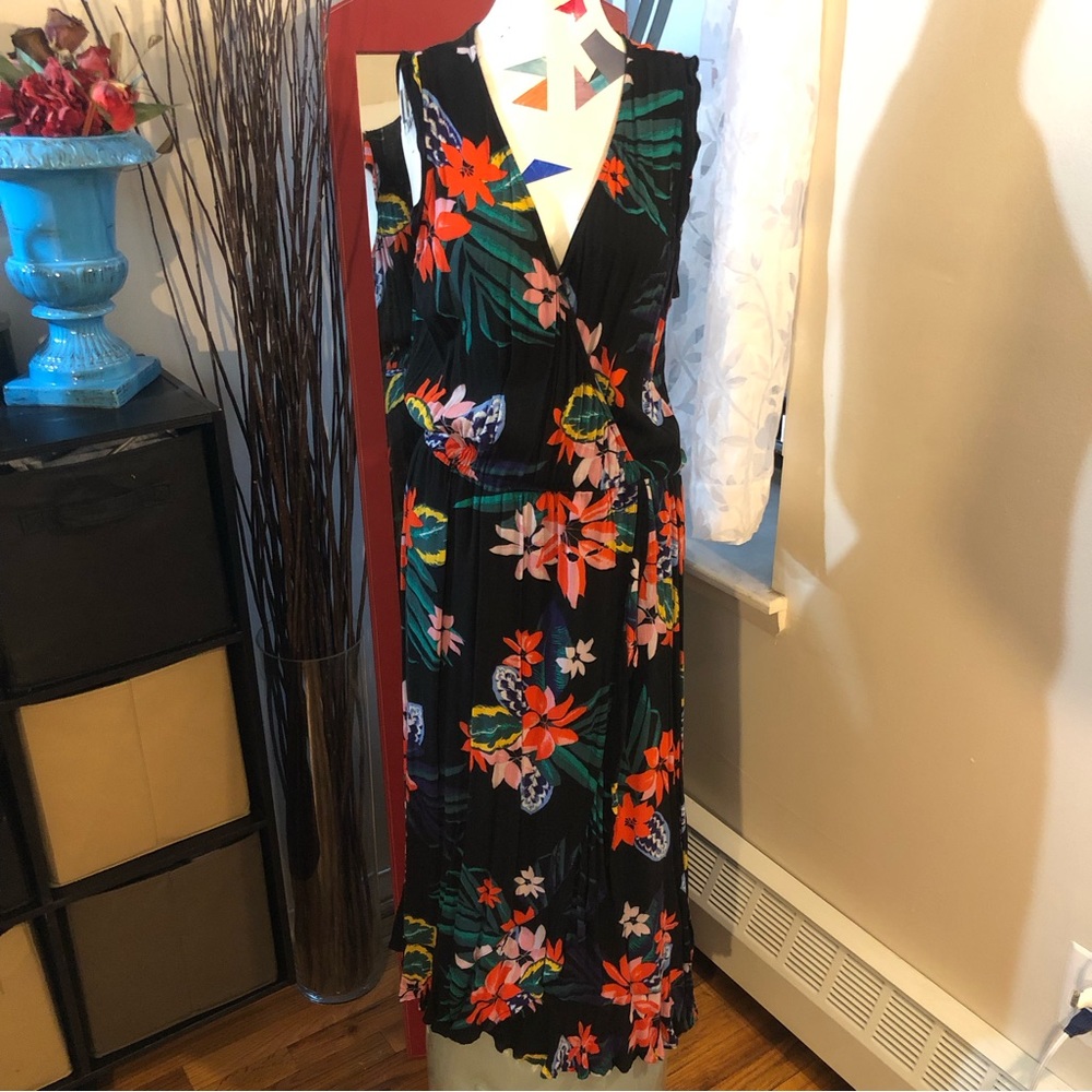 Old Navy Tall Sleeveless Ruffle Faux Wrap Floral Dress